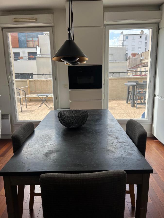 Bel Appartement Avec Terrasse Pantin Buitenkant foto