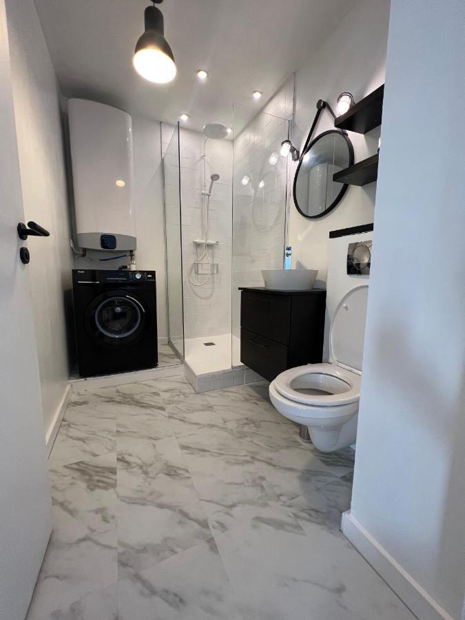 Bel Appartement Avec Terrasse Pantin Buitenkant foto